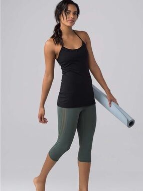 Lululemon Power Pose Tank - Black - Size 2